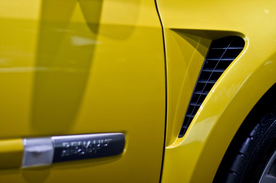  Renault Clio RS 2010 года  (фото 26 из 38)